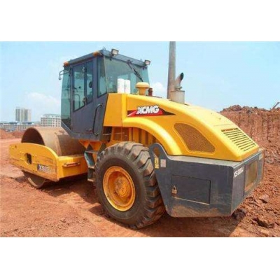 志广22吨压路机助力中铁十八局