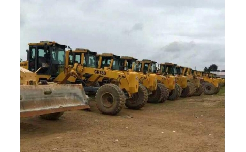 180平地机租赁，出租平地机多台