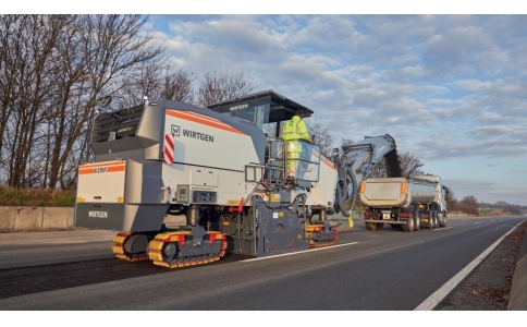 济南维特根铣刨机出租，济南维特根精铣刨机租赁